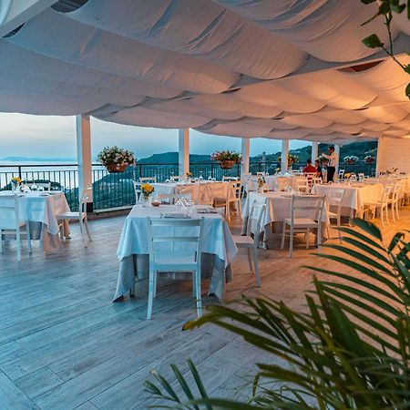 Terrazza Iride Hotel มัสซาลูเบรนเซ ภายนอก รูปภาพ