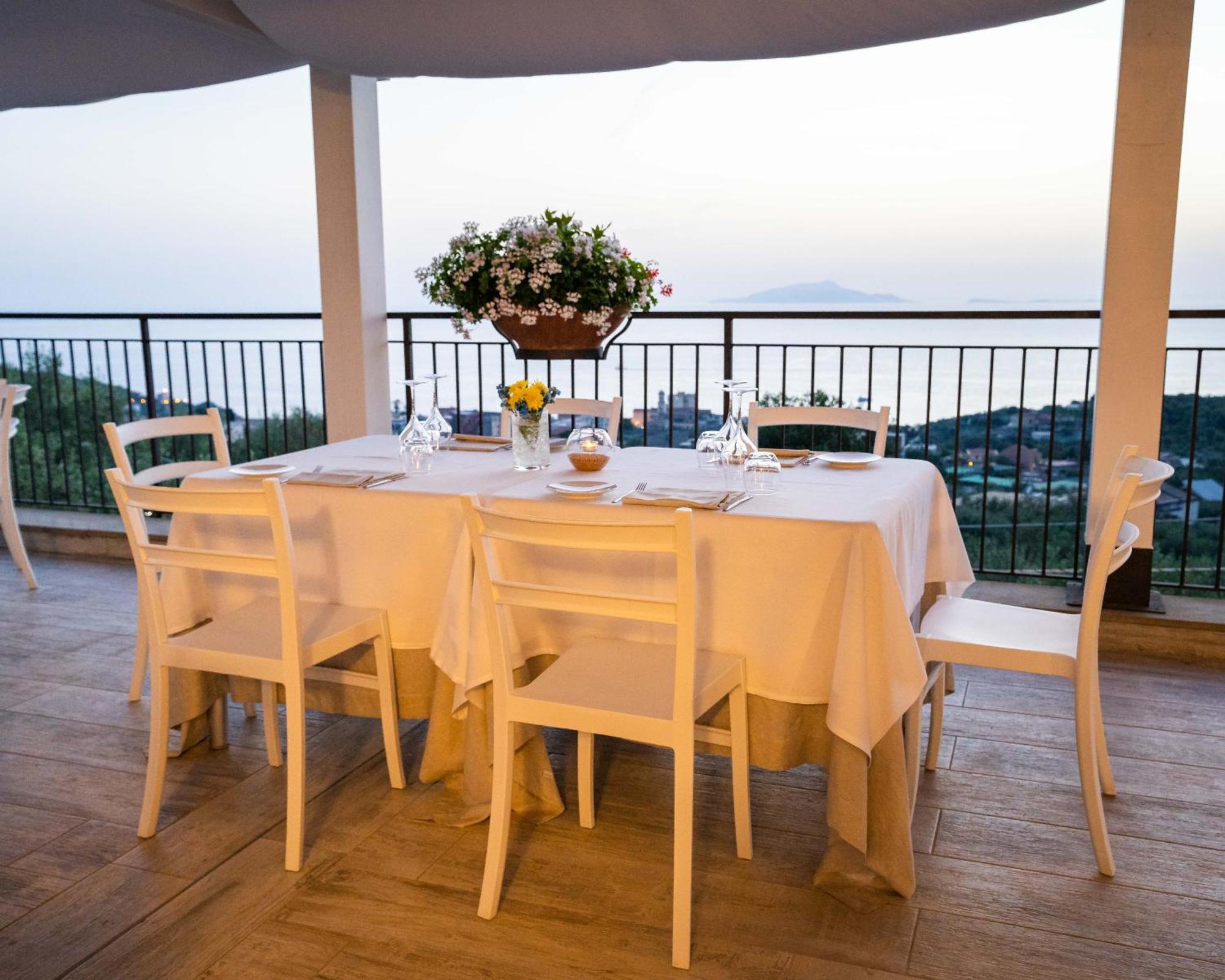 Terrazza Iride Hotel มัสซาลูเบรนเซ ภายนอก รูปภาพ